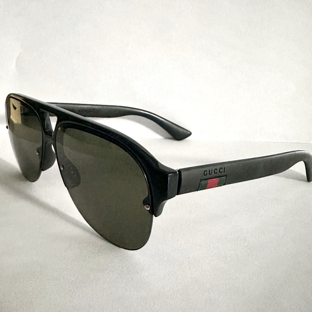 Gucci Black Sunglasses Semi-Rimless Design